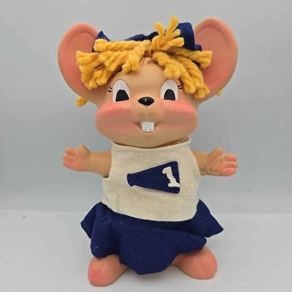 VINTAGE 1970 MOUSE BANK BIG‎ EARs CHEERLEADER